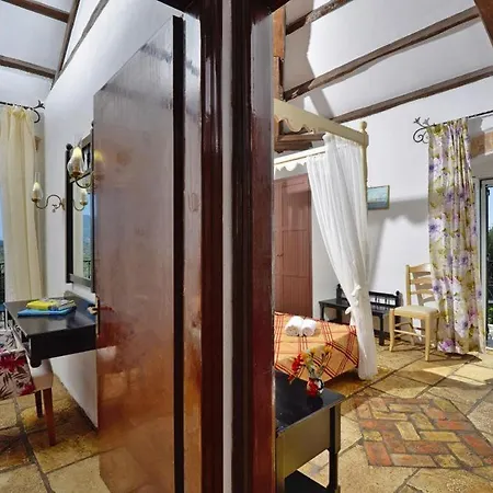 Apartment In Paleokastritsa With A Shared Pool 아파트 *