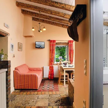 Apartment In Paleokastritsa With A Shared Pool 팔레오카스트리차